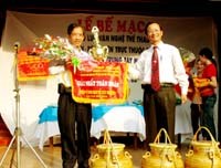 Giao lưu thể thao-văn nghệ vì sự nghiệp nghiên cứu khoa học  lần thứ III của các Viện, Bệnh viện trực thuộc Bộ Y tế khu vực miền Trung-Tây Nguyên