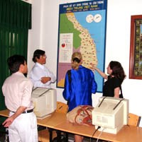 Hoạt động của các chuyên gia tổ chức y tế thế giới tại Viện Sốt rét KST-CT Quy Nhơn về dự án nâng cao hiệu quả phòng chống sốt rét cho các đồng bào dân tộc thiểu số tiểu vùng sông Mê Kông.