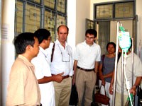 Đoàn chuyên gia tổ chức y tế thế giới khảo sát tình hình nhiễm bệnh sán lá gan lớn tại một số tỉnh miền Trung