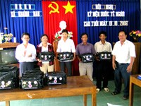 Một số hoạt động của Dự án phòng chống sốt rét cho đồng bào dân tộc thiểu số do ADB/WHO tài trợ tại huyện Khánh Vĩnh, tỉnh Khánh Hoà tháng 10/2006.