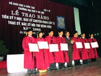 Lể tốt nghiệp Tiến sĩ y học, Bác sĩ chuyên khoa cấp II, Thạc sĩ và Bác sĩ nội trú bệnh viện  tại trường Đại học Y Hà Nội