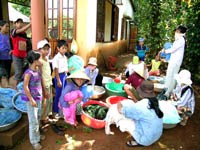 Ủy ban nhân dân tỉnh Quảng Trị Chỉ thị về việc tăng cường công tác phòng chống bệnh truyền nhiễm gây dịch trong mùa xuân-hè