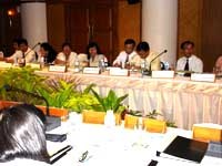 Hội thảo tham vấn về giám sát P. falciparum và P. vivax kháng thuốc sốt rét ở Tiểu vùng sông Mê Kông (Informal consulation on monitoring P.falciparum and P.vivax resistance to anti-malarial drugs  in the Mekong region)