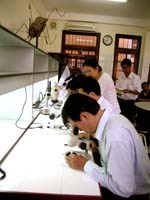 Khóa Cao học chuyên ngành Ký sinh trùng Trường Đại học Tây Nguyên hoàn thành đợt thực hành nghiên cứu tại Viện Sốt rét-KST-CT Quy Nhơn