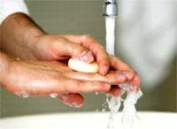 Khi nào rửa tay bằng xà phòng thành tập quán trong sinh hoạt ?