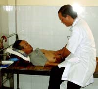 Viện Sốt rét-Ký sinh trùng-Côn trùng Quy Nhơn duy trì tốt công tác khám phát hiện và điều trị các bệnh  ký sinh trùng