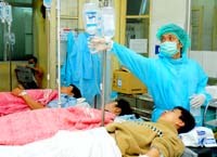 Bộ Y tế chỉ đạo tiếp tục tăng cường điều trị các dịch bệnh