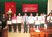 69 học viên Viện Sốt rét-KST-CT Quy Nhơn và Bệnh viên Phong-Da liễu TW Quy Hòa hoàn thành chương trình QLNN hệ chuyên viên năm 2008