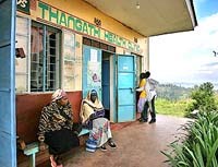 Vai trò điều trị sốt rét của phối hợp thuốc có gốc Artemisinine (ACT) và nguy cơ ký sinh trùng sốt rét kháng với thuốc chống sốt rét mới Coartem