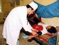 Niềm vui đến với các nhân viên y tế thôn bản