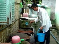 Các Viện thuộc hệ y tế dự phòng khu vực miền Trung và Trung tâm Y tế dự phòng Phú Yên ngăn chặn sự bùng nổ của dịch sốt xuất huyết