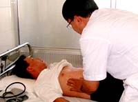 Bàn luận về ca bệnh áp xe gan do sán lá gan lớn