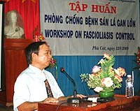 Viện Sốt rét-KST-CT Quy Nhơn tập huấn phòng chống sán lá gan lớn cho các tổ chức đoàn thể huyện Phù Cát, tỉnh Bình Định