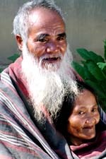 Viện Sốt rét-KST-CT Quy Nhơn hưởng ứng cuộc vận động “Một triệu áo ấm tặng người cao tuổi nghèo” của UBND tỉnh Bình Định