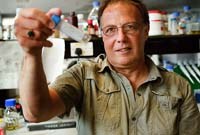 Nghiên cứu miễn dịch học bằng chính cơ thể mình