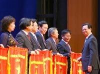 Kỷ niệm 55 năm ngày Thầy thuốc Việt Nam (27/2/1955-27/2/2010), Thủ tướng Nguyễn Tấn Dũng chỉ đạo ngành y tế cần tăng cường đào tạo và phát triển nhân lực