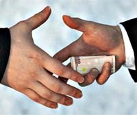 Phòng chống tham nhũng và thực hành tiết kiệm chống lãng phí trong ngành y tế: Quyết liệt lấy xây để chống