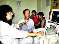 Công tác khám chữa bệnh và các hoạt động của ngành y tế tháng 5 năm 2010