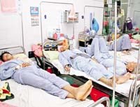 Cục Y tế dự phòng-Bộ Y tế và các Viện thuộc hệ y tế dự phòng kiểm tra, giám sát phòng chống dịch tại các tỉnh miền Trung