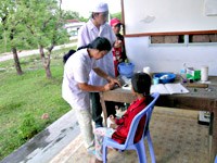 Một bệnh nhân sốt rét phải xét nghiệm máu mấy lần ?