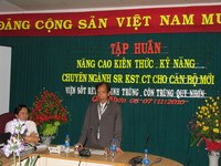 Viện Sốt rét-Ký sinh trùng-Côn trùng Quy Nhơn tập huấn nâng cao kiến thức, kỹ năng chuyên ngành cho cán bộ mới