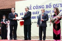 Chuẩn bị Lễ Công bố và trao Giấy chứng nhận đạt tiêu chuẩn chức danh giáo sư, phó giáo sư năm 2010 tại Văn Miếu-Quốc Tử Giám