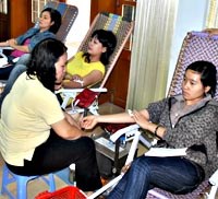 Đoàn Thanh niên Viên Sốt rét-Ký sinh trùng-Côn trùng Quy Nhơn tổ chức hiến máu nhân đạo đợt 2 năm 2010