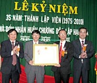 Viện Vệ sinh dịch tễ Tây Nguyên kỷ niệm 35 năm thành lập và đón nhận Huân chương Độc lập hạng Ba