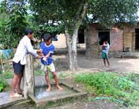 Các chỉ số bệnh nhân sốt rét và ký sinh trùng sốt rét ở khu vực miền Trung-Tây Nguyên tiếp tục giảm mạnh trong quý I năm  2011