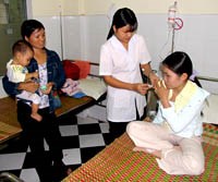 Triển khai thực hiện Quy chế dân chủ, Quy tắc ứng xử của cán bộ công chức,viên chức tại các đơn vị trong ngành y tế năm 2011