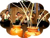 Bên ché rượu cần