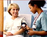 Các dấu hiệu tăng huyết áp nguy hiểm cần đến cơ sở y tế