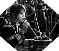 Bên ché rượu cần