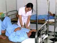 Phụ nữ ngành y giỏi việc nước, đảm việc nhà 