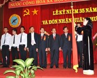 Viện Sốt rét-Ký sinh trùng-Côn trùng Quy Nhơn tổ chức trọng thể Lễ kỷ niệm 35 năm thành lập Viện và đón nhận danh hiệu Huân chương Độc lập hạng Nhì