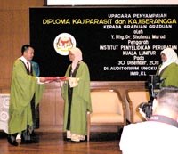 Kết quả Khóa học về ký sinh trùng & côn trùng ứng dụng tại Viện Nghiên cứu Y học Kuala Lumpur, Malaysia (DAP&E 2011)