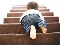 Đề phòng trẻ bị ngã gây thương tích