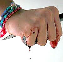 Vật sắc nhọn, đồ chơi nguy hiểm là mối hiểm họa đối với trẻ em