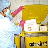 Cần quan tâm việc quản lý chất thải y tế nguy hại