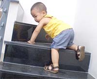 Các nguy cơ gây tai nạn thương tích cho trẻ nhỏ tại gia đình