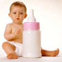 Mối đe dọa cho sự phát triển của trẻ từ bình sữa bằng nhựa có chất BPA