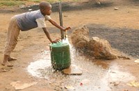 WHO/UNICEF: Cần thu hẹp khoảng cách tiếp cận nước uống và cải thiện vệ sinh môi trường 