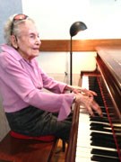 Có nhiều người Mỹ bước qua tuổi 100 hơn trước kia