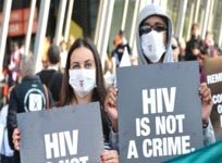 Giá thuốc đắt đỏ dùng để điều trị viêm gan C bị chỉ trích