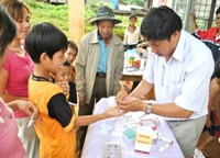 Chẩn đoán sốt rét bằng phát hiện chất thải của ký sinh trùng ở các tế bào máu bị nhiễm