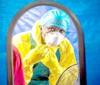 Số ca mắc Ebola trên 10.000, tử vong 5.000 và những phản ứng từ khủng hoảng Ebola