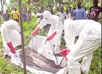 WHO: dịch bệnh Ebola đang chững lại ở Tây Phi và tranh luận quốc gia ở Mỹ về tự do của nhân viên y tế hay an toàn cộng đồng ?