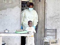 Thế giới tăng cường nhận thức về Ebola