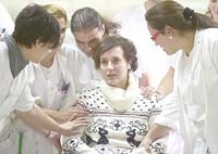 Nữ Y tá người Tây Ban Nha được xuất viện sau khi điều trị khỏi Ebola