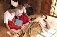 Kỷ niệm Ngày Quốc tế nữ hộ sinh